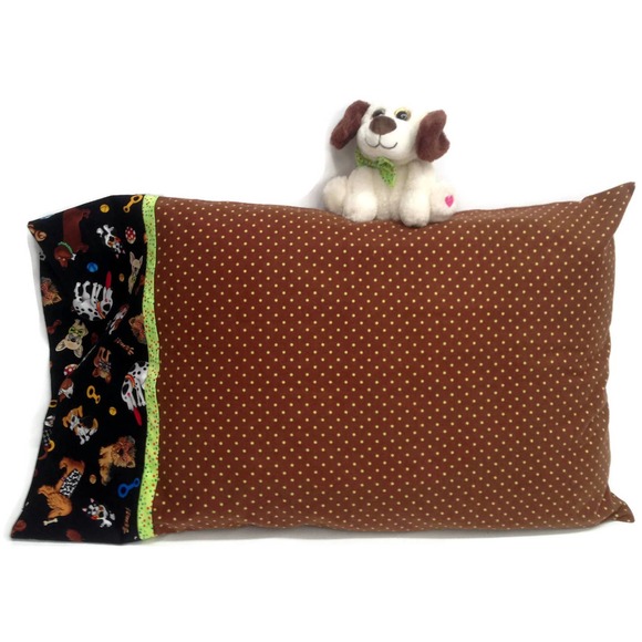 Novelty Dog Pillowcase Bundle: Mini Dot Flannel Pillowcase with Plush Puppy - Picture 2 of 4